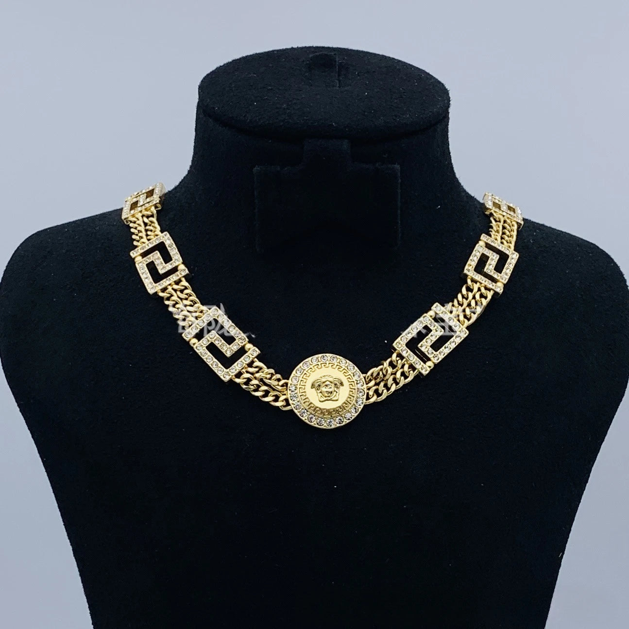 2025 New Necklace Colorful Gemstones with Paper Pattern Chain Shine Exquisite Luster Showing Noble and Elegant Temperament