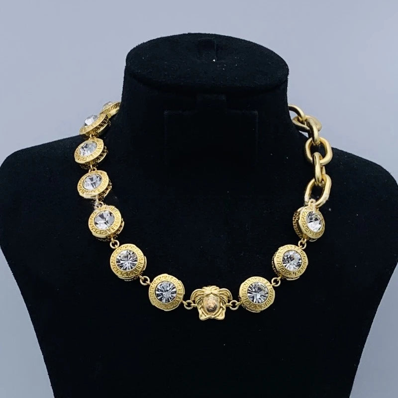 2025 New Necklace Colorful Gemstones with Paper Pattern Chain Shine Exquisite Luster Showing Noble and Elegant Temperament